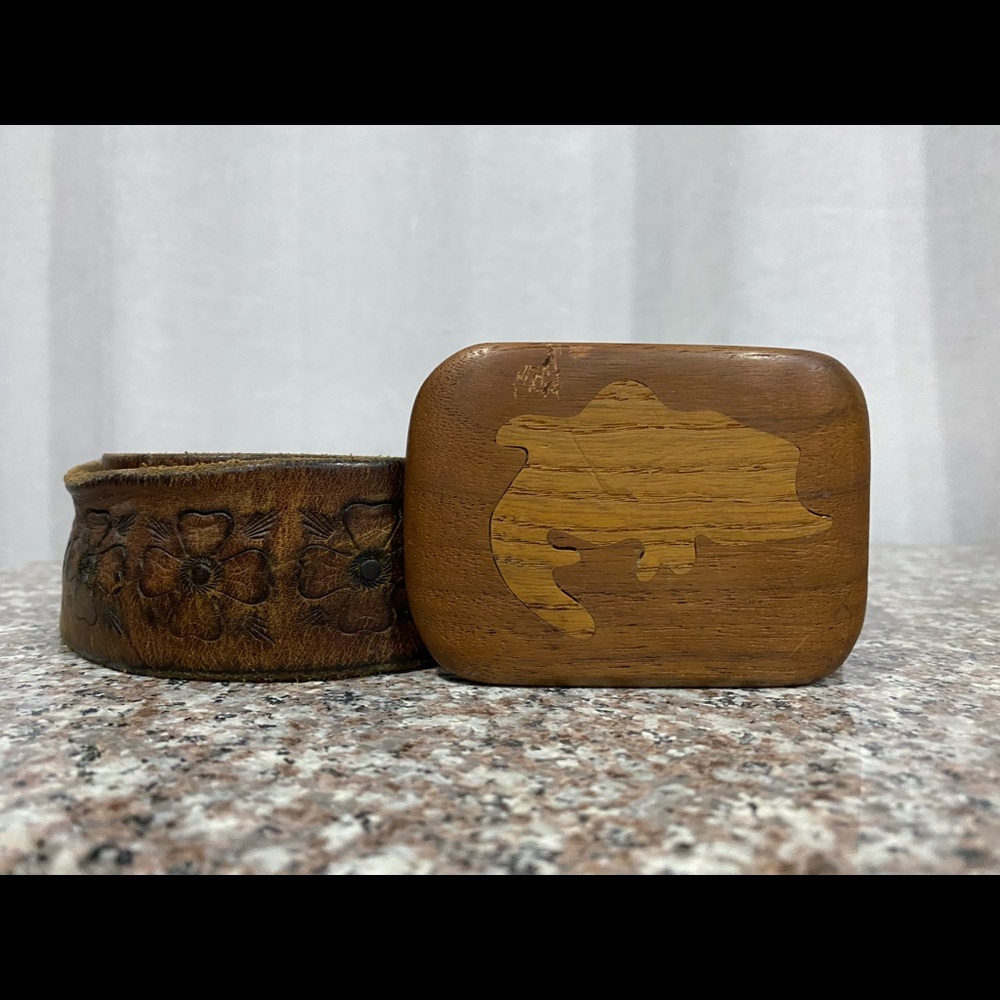 Wooden and leather bass belt